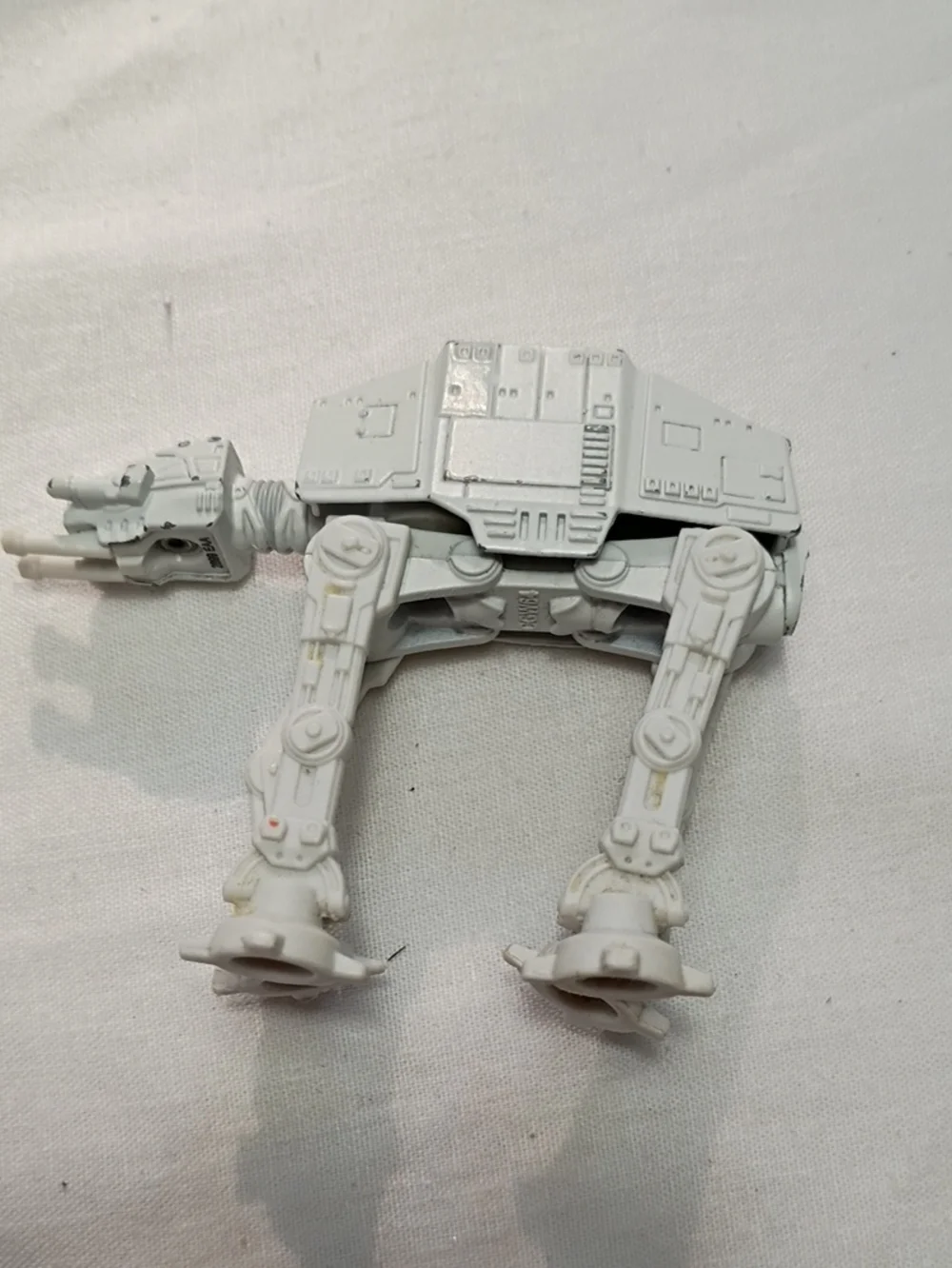 EUC Star Wars Lucas Film Figurines Millennium Falcon Tie Fighter At At Walker